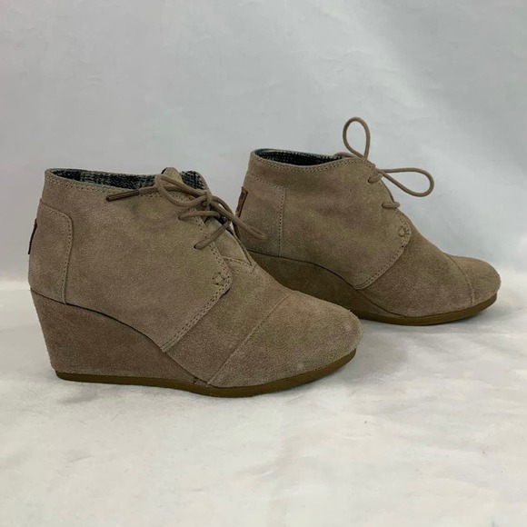 TOMS Desert Wedge Khaki Tan Suede Leather Booties Flannel Lined Size 6 W‎ - Picture 11 of 11